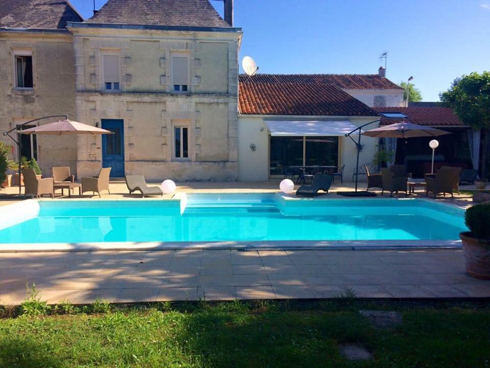 Villa Roulotte De Dilou Noisette Matha Exterior foto