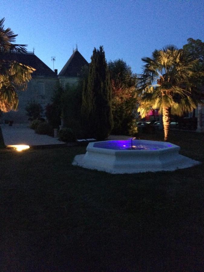 Villa Roulotte De Dilou Noisette Matha Exterior foto